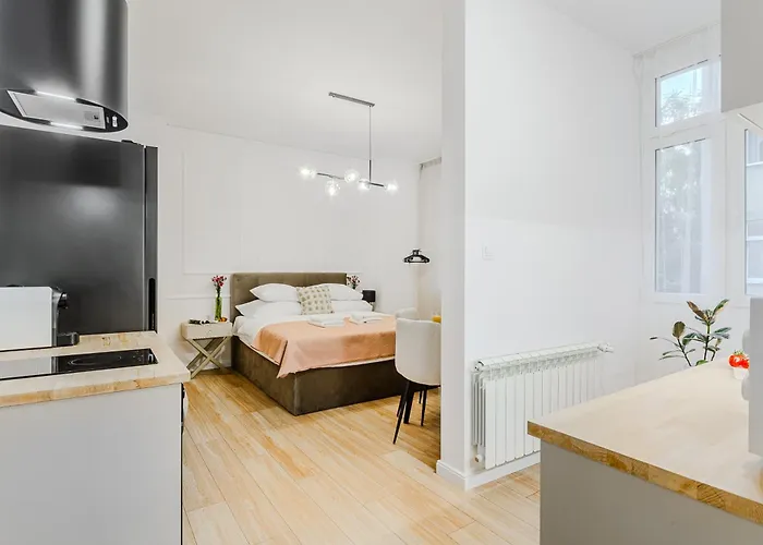 Cozy City Center Apartment In Warszawa