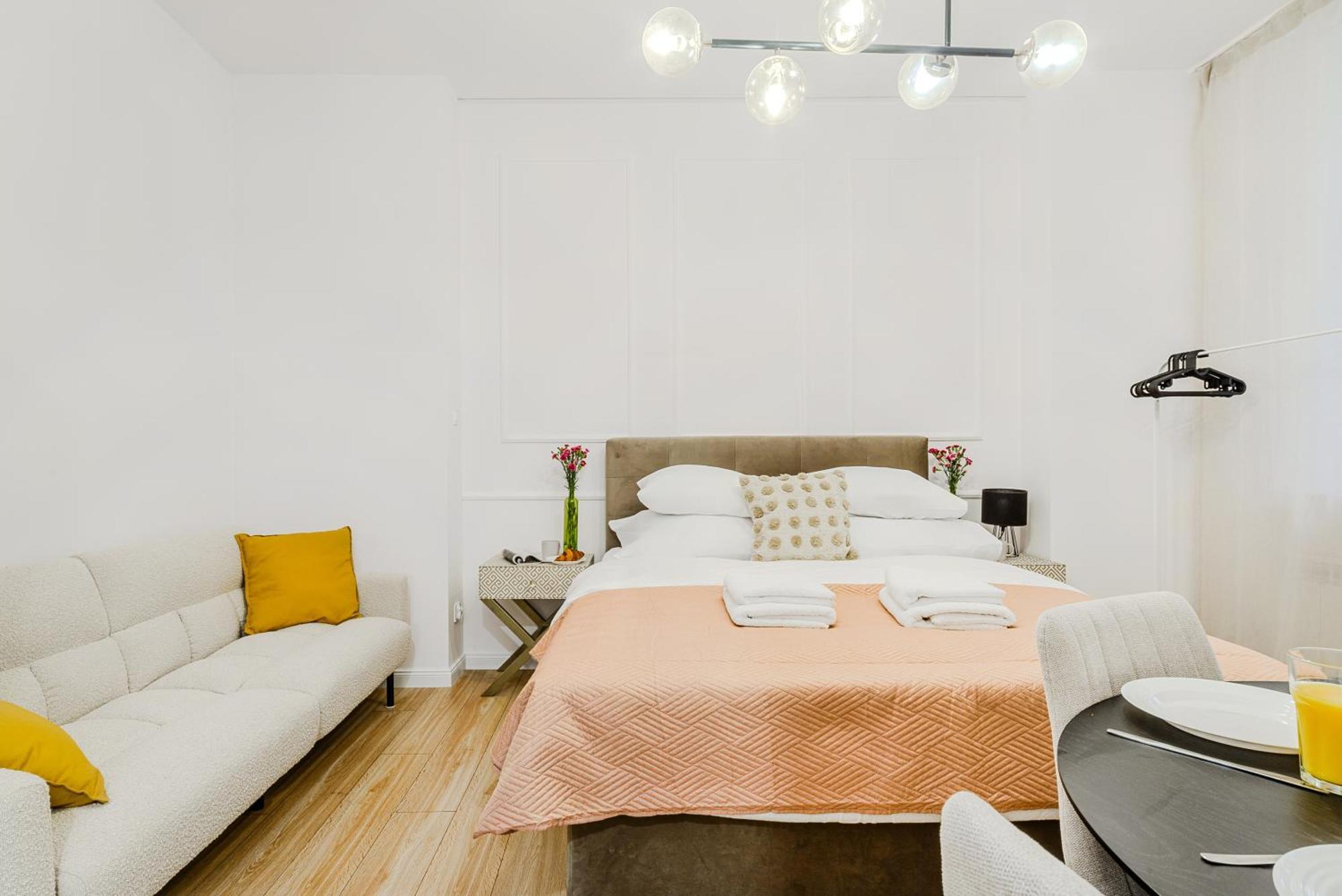 Cozy Center In Butas
